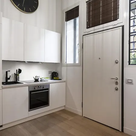 Minimal Loft In Centro A Apartment Milan