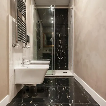 Minimal Loft In Centro A Milan
