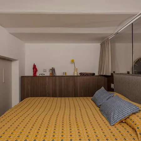 Apartment Minimal Loft In Centro A Milan