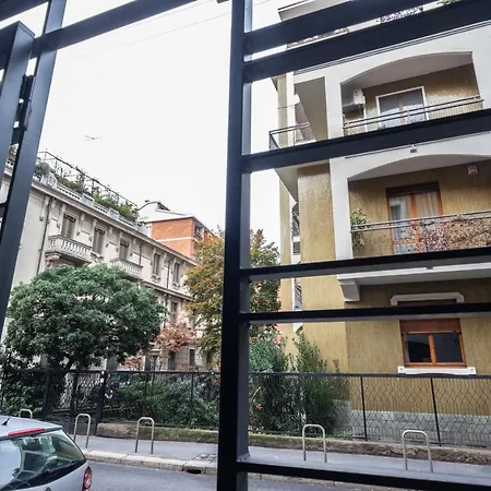 Minimal Loft In Centro A Milan