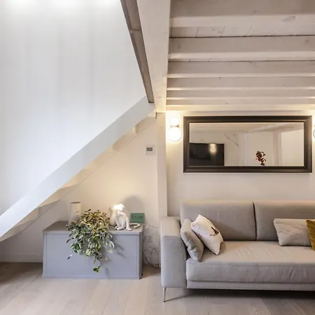 Apartment Minimal Loft In Centro A
