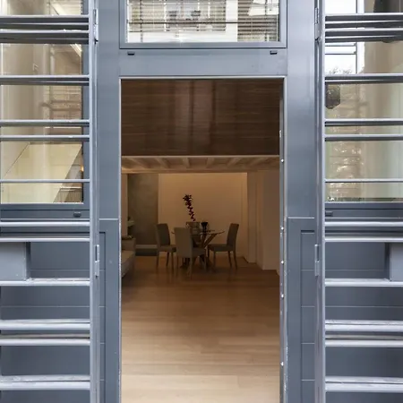 Minimal Loft In Centro A Milan